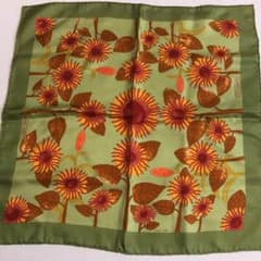 良品 エルメス プチカレ  スカーフのサムネイル