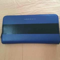 まぃまぃ様専用！新品 CHARLES&KEITH ストライプ長財布のサムネイル
