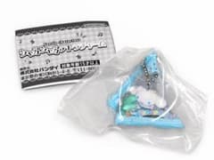 サンリオ　 シャカシャカテトラチャーム　シナモロール　カプセルトイ　ガチャのサムネイル