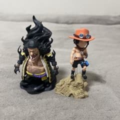 ワンピース ワールドコレクタブルフィギュア エースvs黒ひげのサムネイル