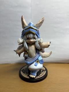 メイドインアビス ナナチ フィギュアのサムネイル