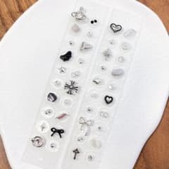 耳つぼジュエリー✧*。 (40粒) シルバー系のサムネイル
