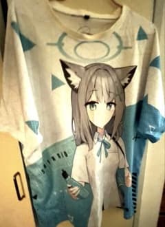 【中古】状態悪　ブルアカ　ブルーアーカイブ　シロコ　フルグラフィックtシャツのサムネイル