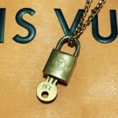 美品✨ルイヴィトン 南京錠 鍵付き ネックレス 214番 金色 喜平