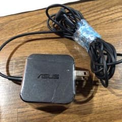 asus  ACアダプター 充電器のサムネイル