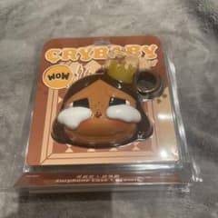 POP MART CRYBABY Earphone Case Brownのサムネイル