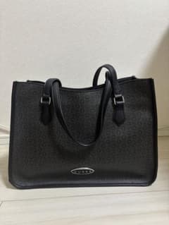 GUESS トートバッグ ブラック 総柄のサムネイル