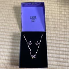 値下げしました！ANNA SUI ネックレス・ピアスセットのサムネイル