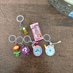 ミニチュア キーホルダー 6点セット リカちゃん たまごっち マリオのサムネイル