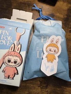ラブブ PIN FOR LOVE THE MONSTERS キーホルダー【Y】のサムネイル