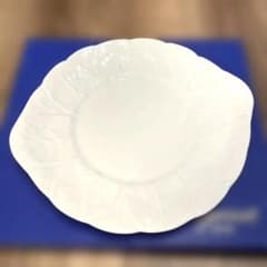 Wedgwood ホワイト皿 葉形状のサムネイル