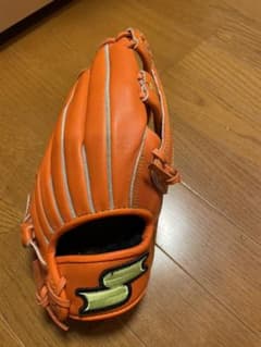 野球グローブ　小学生用のサムネイル