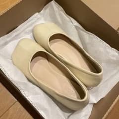sango オブリークトゥ円形ヒールパンプスのサムネイル