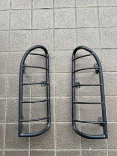 200系　ハイエース　テールランプガードのサムネイル