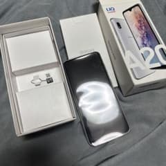 Galaxy A20 ホワイト 32 GB UQ mobileのサムネイル