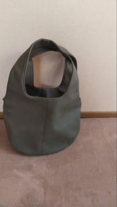 ハンドメイド合皮トートバッグのサムネイル