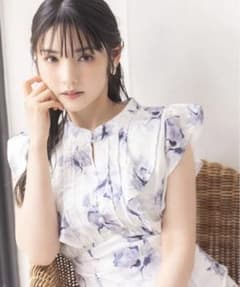 新品 エアリージャガード×水彩フラワープリントラッフルフリル 