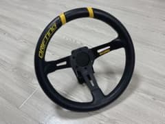 momo DRIFTING ステアリングホイール yellow&Black - メルカリ