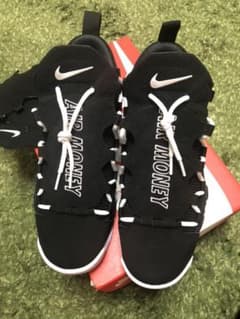 きゅ～～♪様専用 NIKE AIR MORE MONEY 中古品のサムネイル