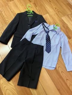 値下げ！男の子スーツ⭐︎サイズ130のサムネイル