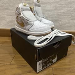 未使用　ナイキ　ジョーダン 1 White Gold 白　金　ベビー　14㎝のサムネイル