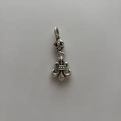 CHROME HEARTS BSフレア チャーム ペンダントトップ - メルカリ