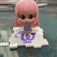 TWICE フィギュア サナのサムネイル