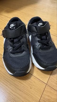 Nike ブラック スニーカー エアクッション付き　こどもビームス　18cmのサムネイル