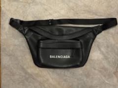 BALENCIAGA ボディバッグ ブラックのサムネイル