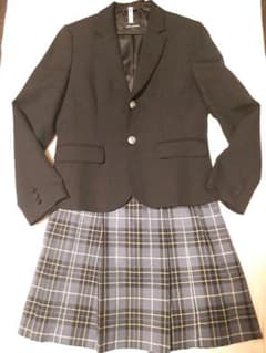中学受験　面接　卒服女の子のサムネイル