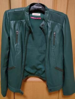 NAF NAF グリーン ラムレザー シングルライダースジャケット サイズ40のサムネイル