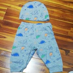 帽子とパンツセットのサムネイル