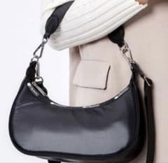 未使用に近い】LeSportsac スモールホーボーHOBO 人気のブラック 