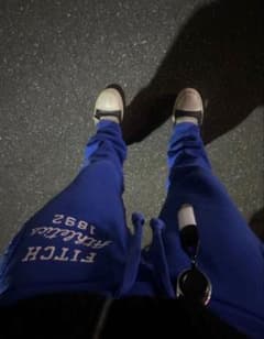 アバクロ スウェットパンツ　ブルー　油が股についてます。落ちるかわからんないですのサムネイル