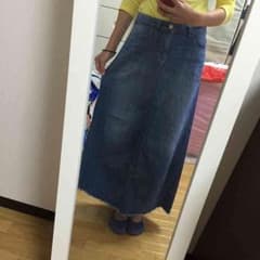 ユニクロ ロングデニムスカートのサムネイル