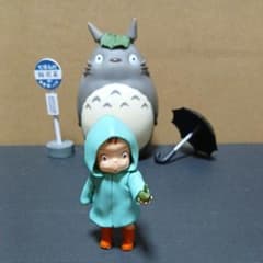 ◆이웃집 토토로 ◆이나리 전 버스 정류장 디오라마 메이, 토토로, 우산, 버스 정류장 시간표
