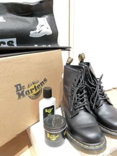 【極美品】Dr. Martens クリーニングキット付き1460 8ホールブーツのサムネイル