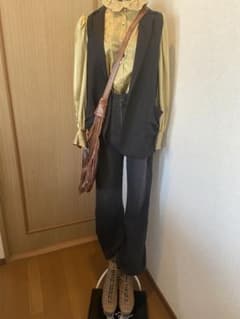 シルク素材フリルブラウス★お値下げ★のサムネイル