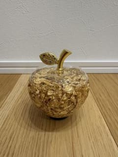 Gold Apple 金色リンゴ型装飾品のサムネイル