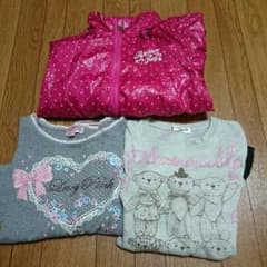 サイズ １３０　長袖Tシャツ ナイロン上着 ３点セットのサムネイル