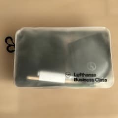 ルフトハンザ航空ビジネスクラス ポルシェデザインアメニティセット