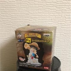 ワンピース一番くじF賞  カードスタンドフィギュアのサムネイル