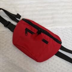BROWNY ボディバッグ レッドのサムネイル
