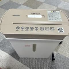 アイリスオーヤマ パーソナルシュレッダー P8GC 本体 - メルカリ