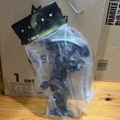 マーミット エイリアン（360mm）クリア×ブラックラメ プロップイメージ マーミット エイリアン（360mm）クリア×ブラックラメ プロップイメージ