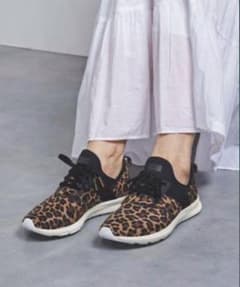 Mimisita55555様 専用New Balance レオパードのサムネイル