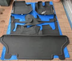 ユーアイビークル　ハイエース3Dラバーのセット（2.8ディーゼル） ユーアイビークル ハイエース3Dラバーのセット（2.8ディーゼル