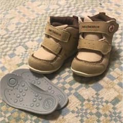 ☆美品☆ニューバランスベビーシューズ13.0のサムネイル