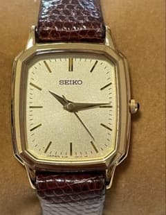 SEIKO クォーツ 腕時計 ゴールド文字盤 ブラウンレザーベルトのサムネイル