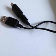 スマートフォン充電コードプラスiPhoneの充電も可能。のサムネイル